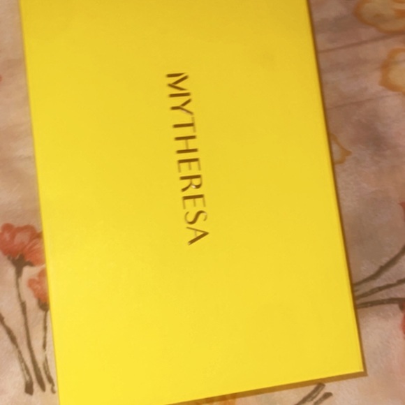 Commas designer trunks brand new comes in box with tags - Picture 2 of 4